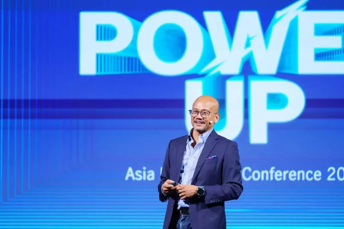 Azran_Osman_Rani_Manulife_ALC3-1201x800-1 Azran_Osman_Rani_Manulife_ALC3-1201x800-1